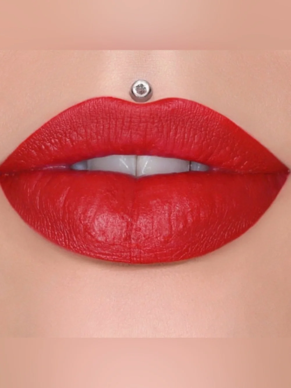 Jeffree Star Cosmetics Velvet strap Lipstick-Confessional NWT